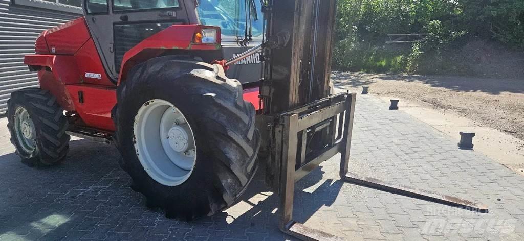 Manitou M30-4 Maastotrukit
