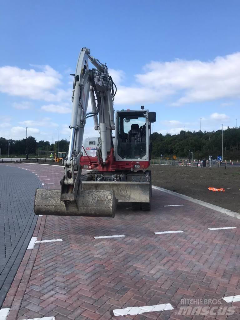 Takeuchi TB295W Pyöräkaivukoneet