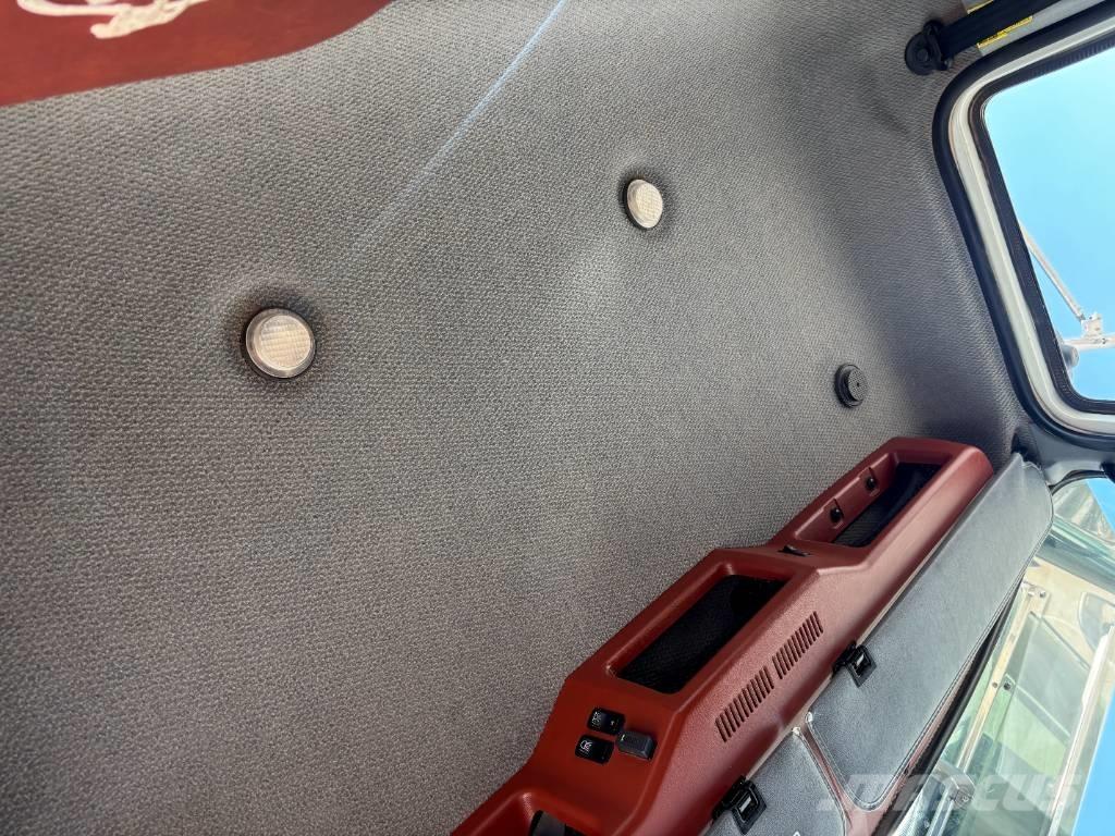 Mack CHU 613 Hinausautot