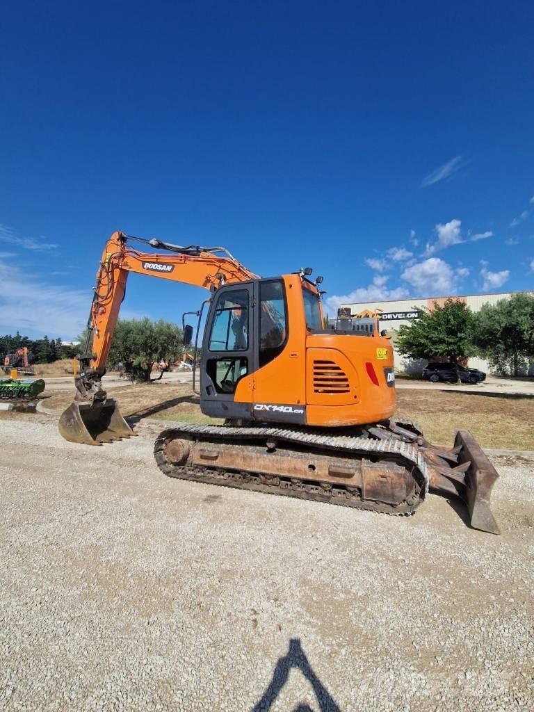 Doosan DX 140 LCR Telakaivukoneet
