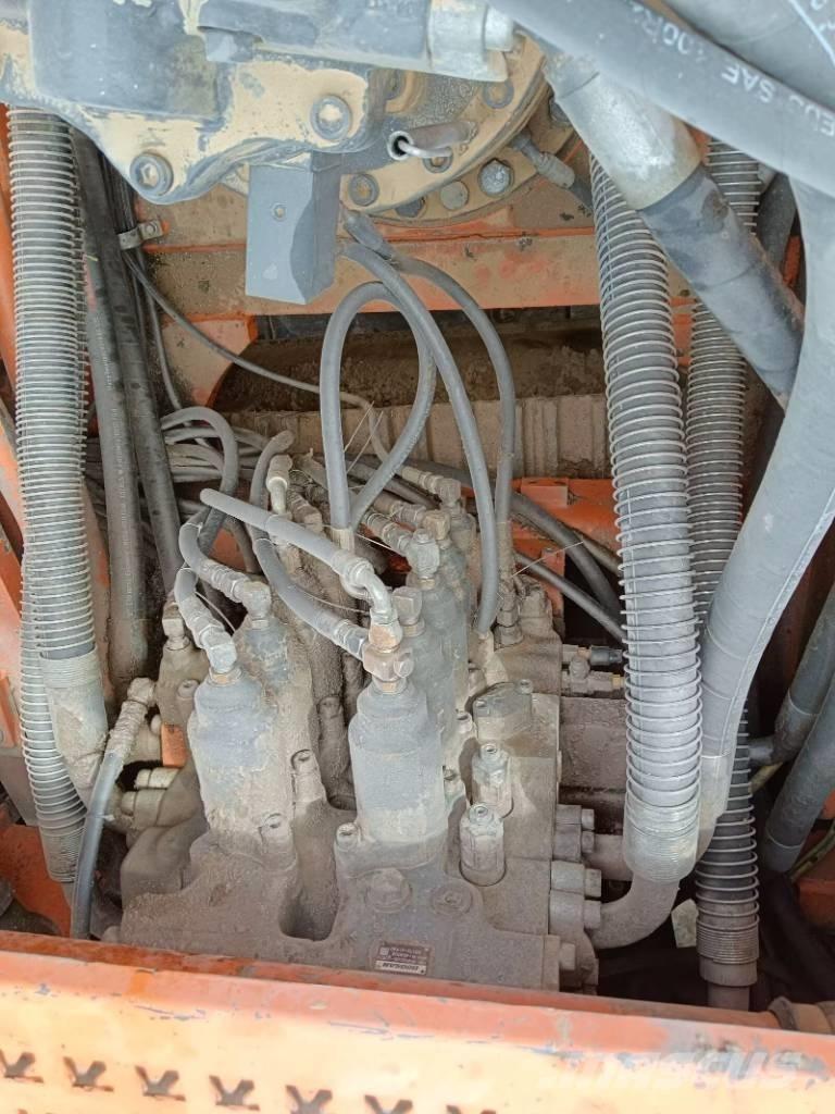 Doosan DX420LC Midikaivukoneet 7t - 12t