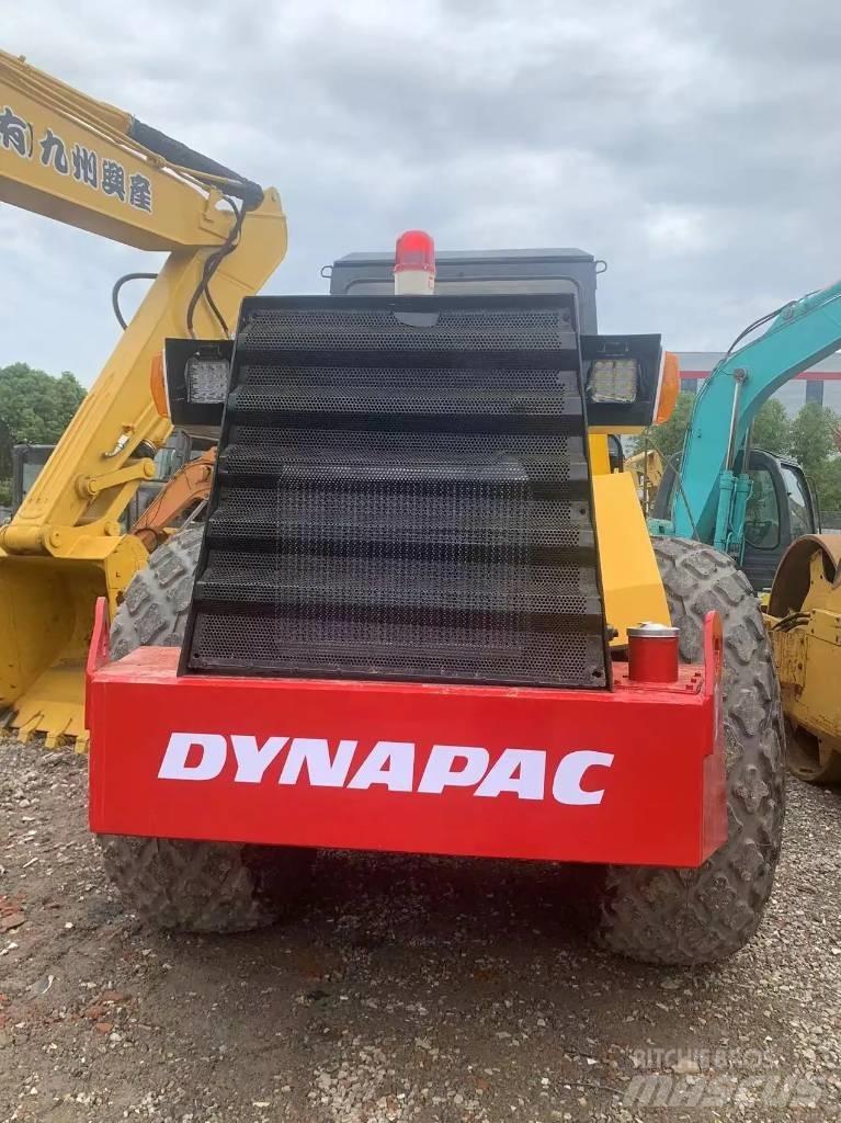 Dynapac CA251D Yksivalssijyrät