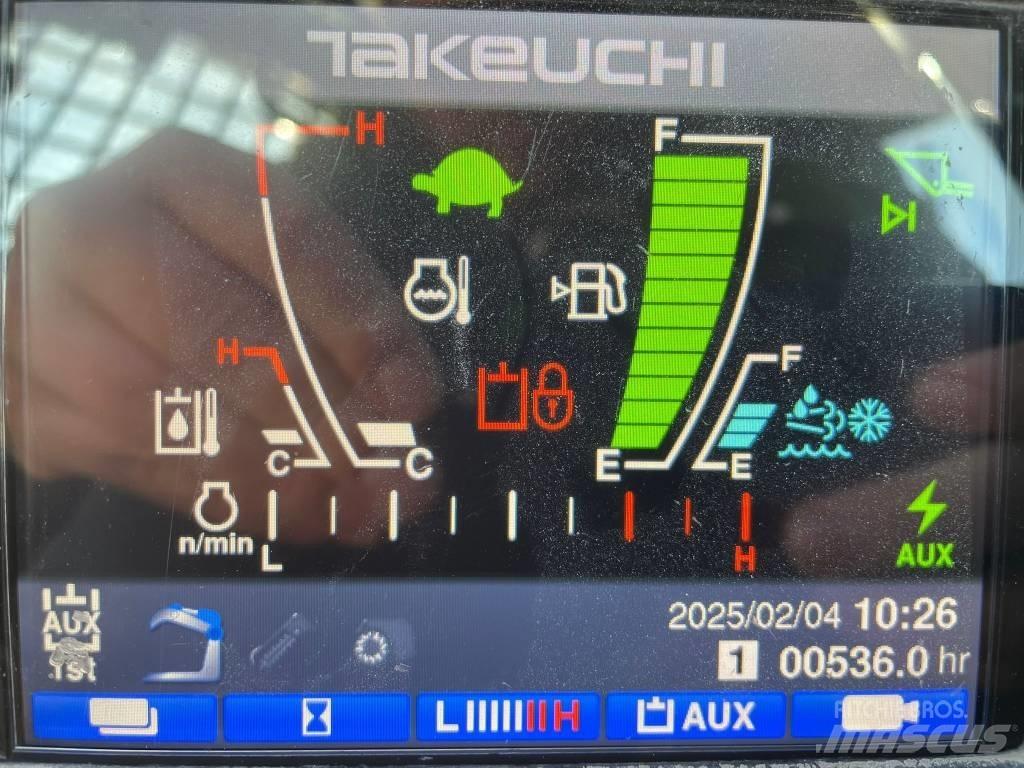 Takeuchi TL12 Liukuohjatut kuormaajat