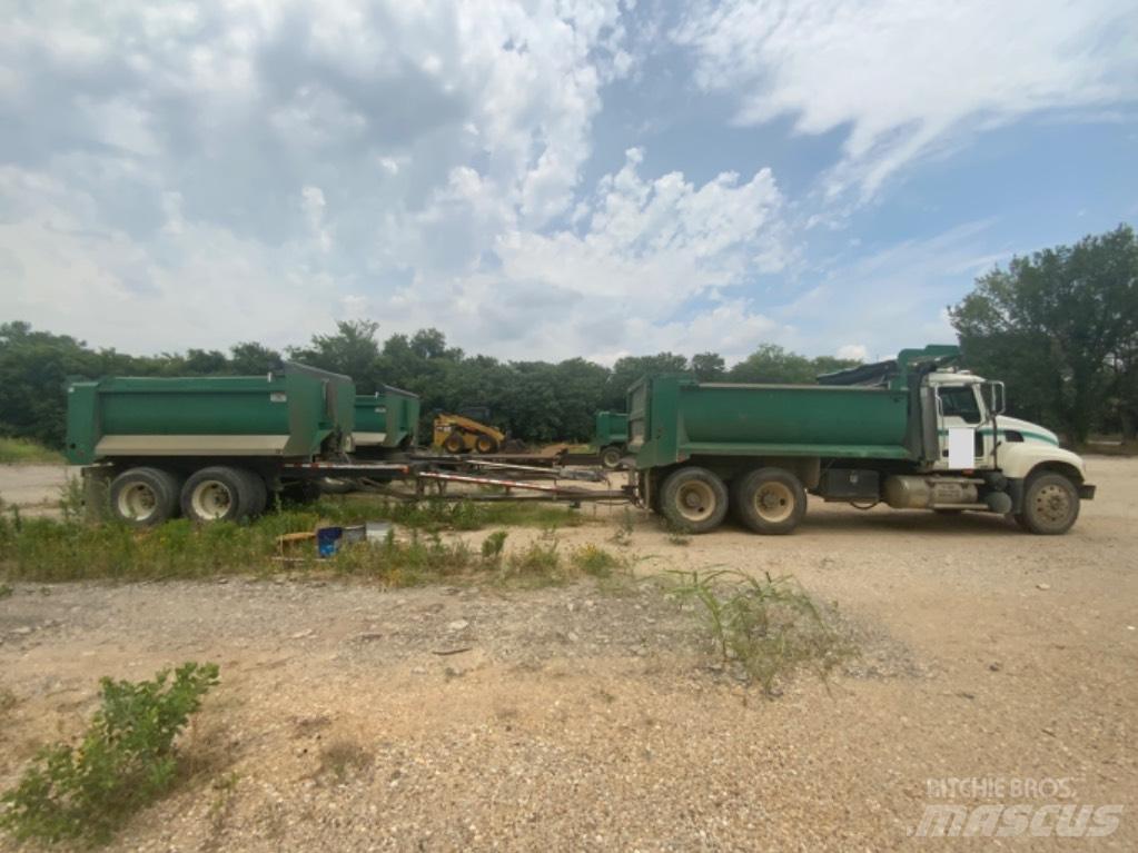 Mack Granite CV 713 Sora- ja kippiautot