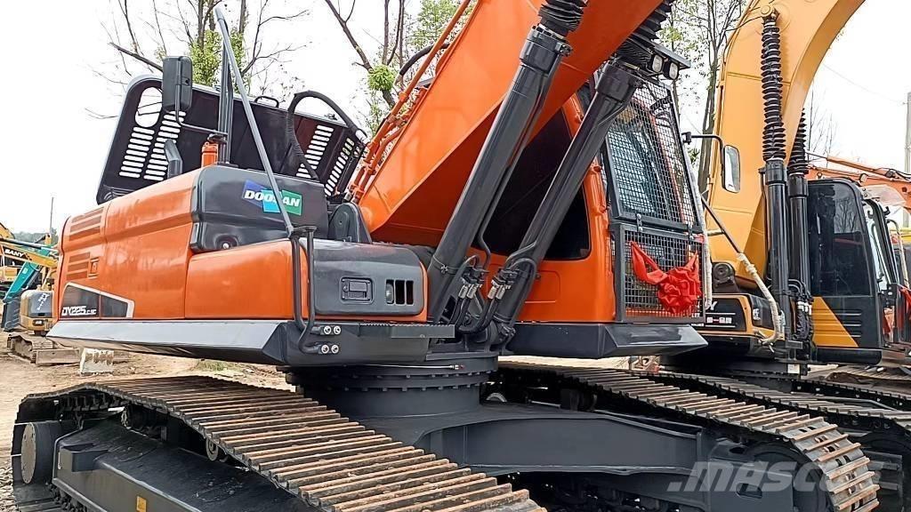 Doosan 225 LC-9 Telakaivukoneet