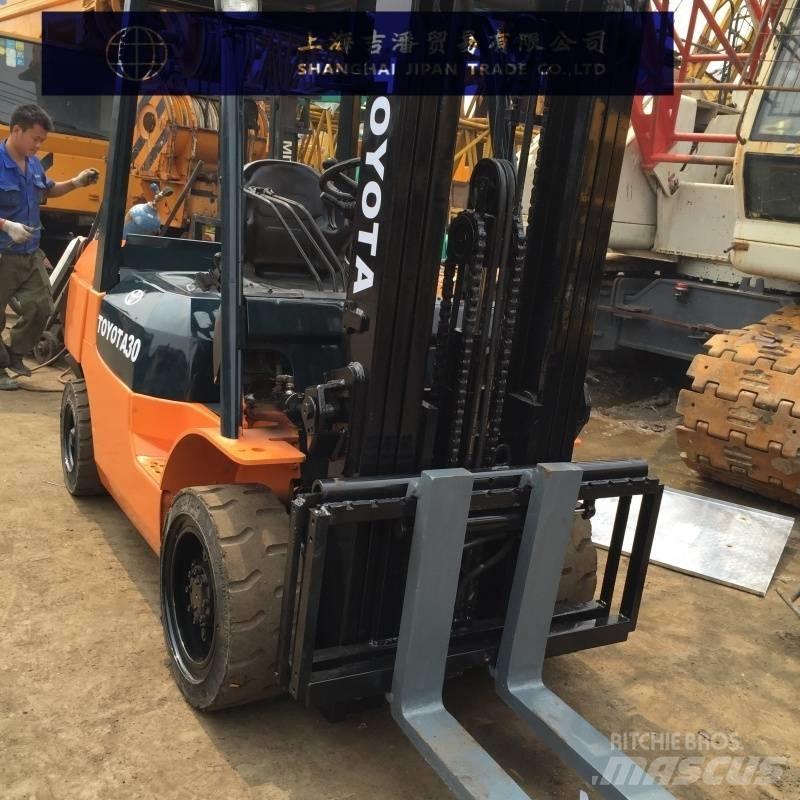 Toyota 7F Dieseltrukit