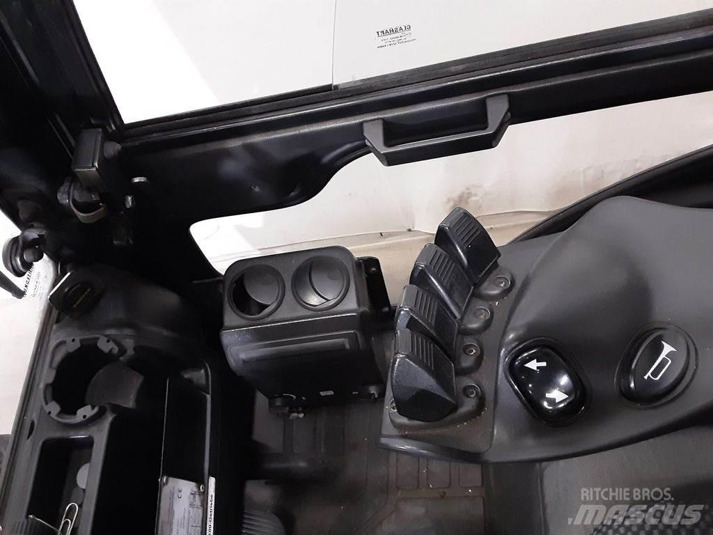 Yale GLP30VX Nestekaasutrukit