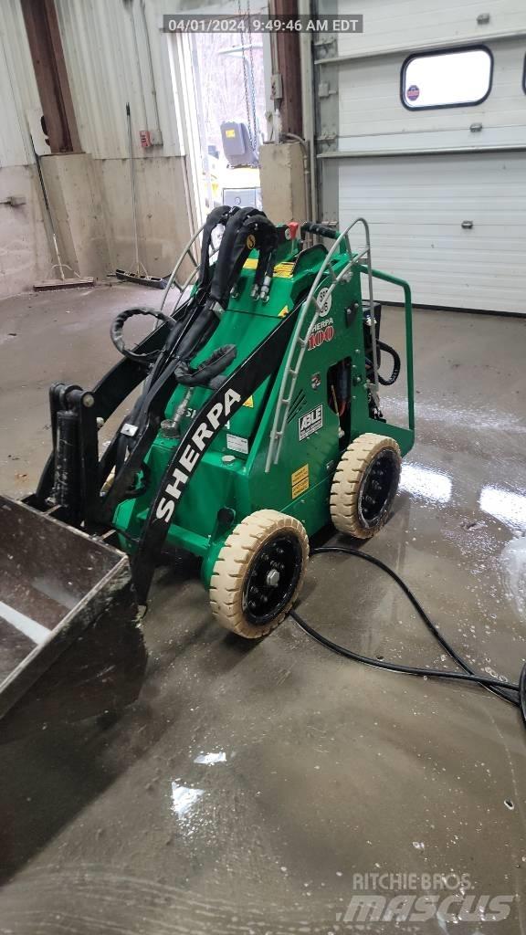  Cratos 100ECO Liukuohjatut kuormaajat