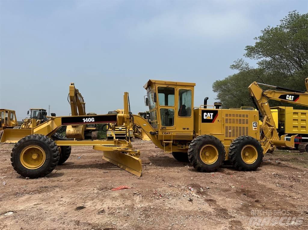 CAT 140G Tiehöylät