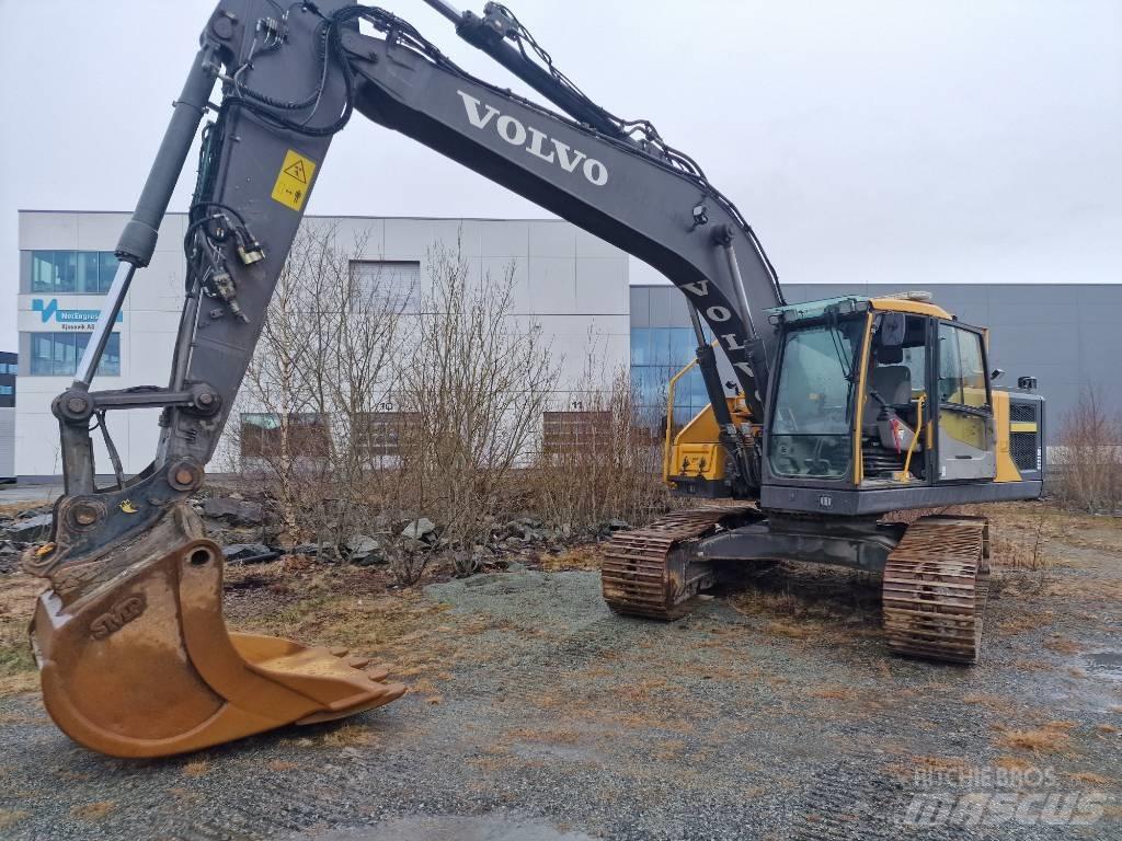 Volvo 220E Telakaivukoneet