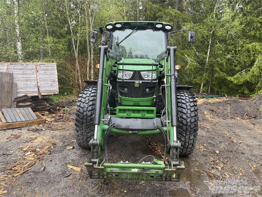 John Deere 6125 R Traktorit