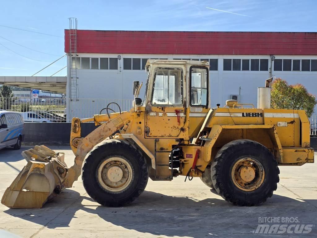 Liebherr L521 Pyöräkuormaajat