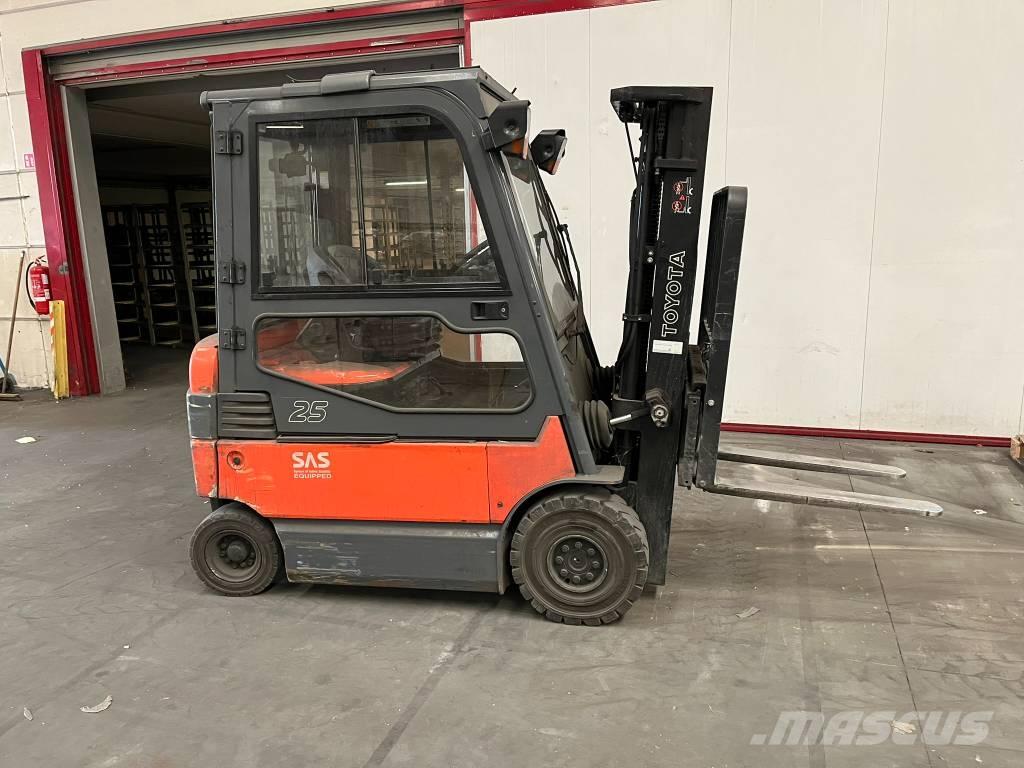 Toyota 7 FBMF 25 Sähkötrukit