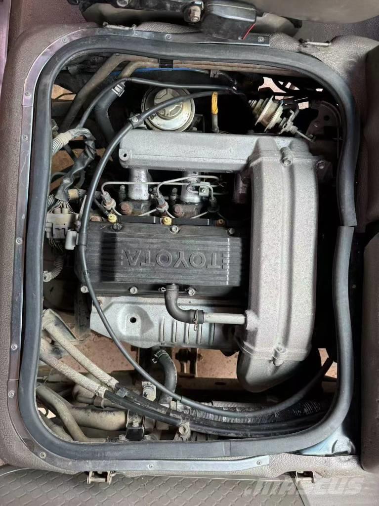 Toyota Coaster Bus Minibussit