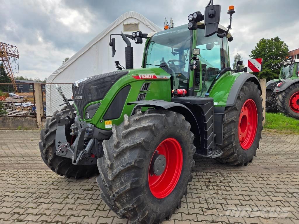 Fendt 724 Vario Traktorit