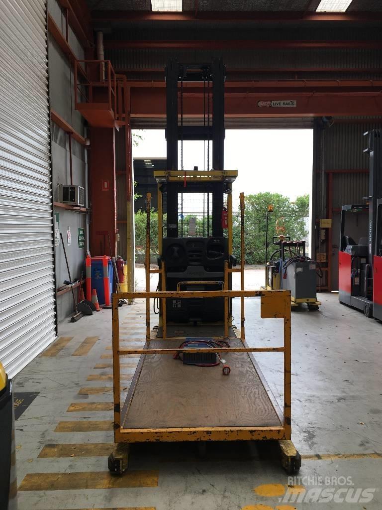 Hyster R30XMF2 Korkeakeräilytrukit