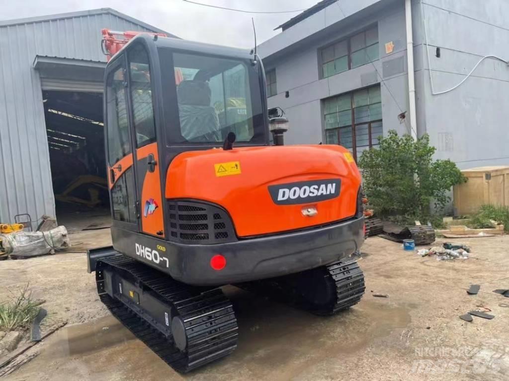 Doosan DH 60-7 Minikaivukoneet < 7t