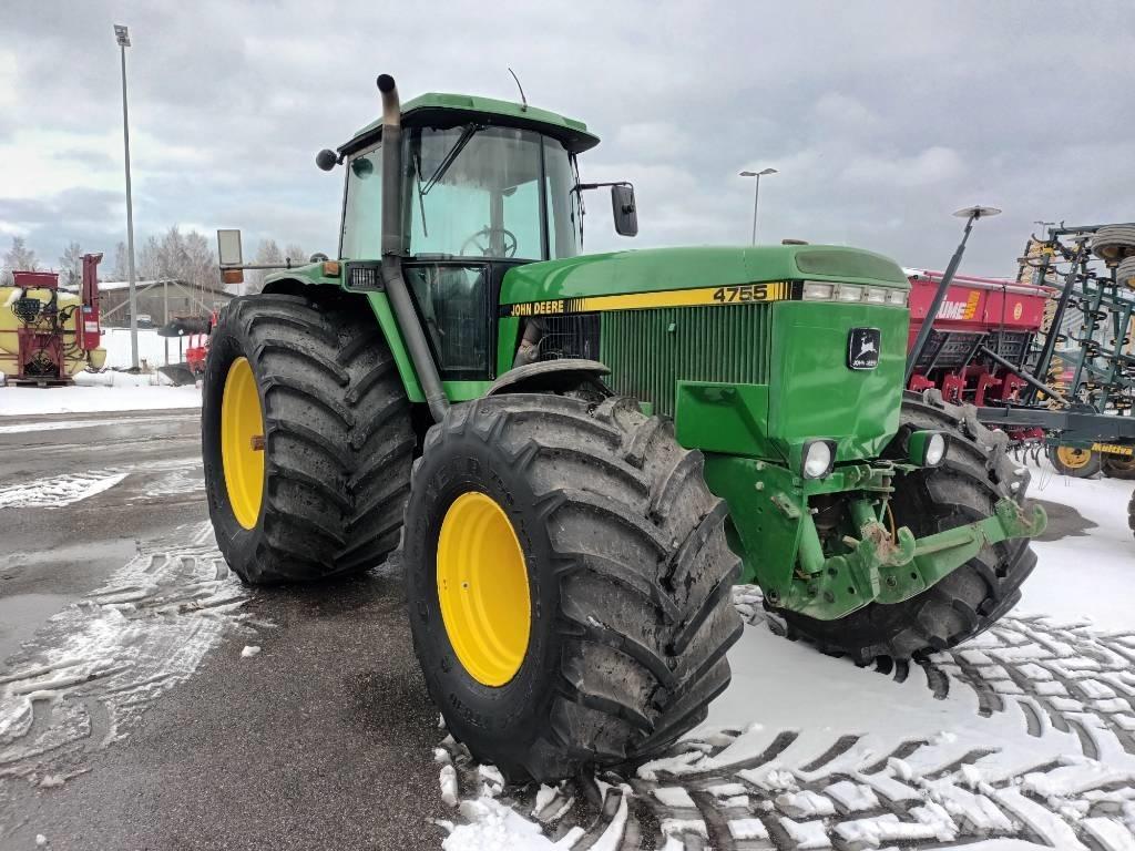 John Deere 4755 Traktorit