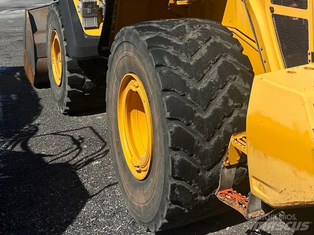 Volvo L 260 H Pyöräkuormaajat