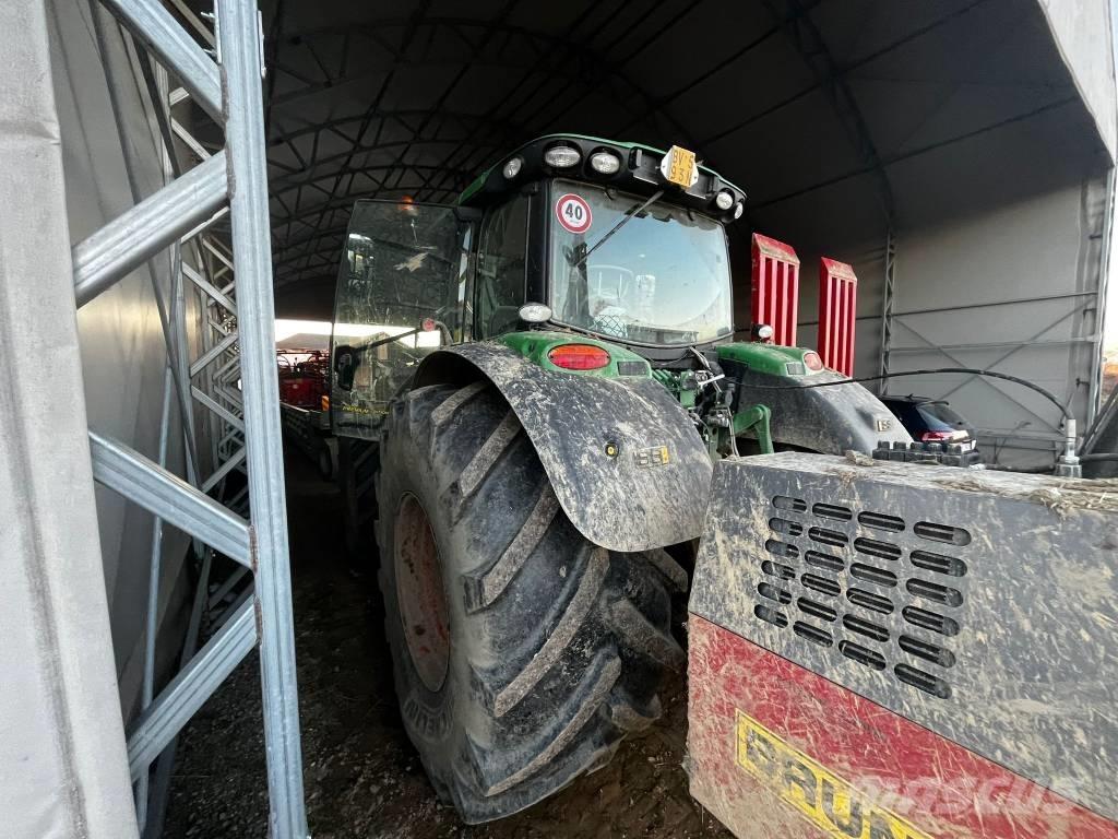 John Deere 6145 R Traktorit