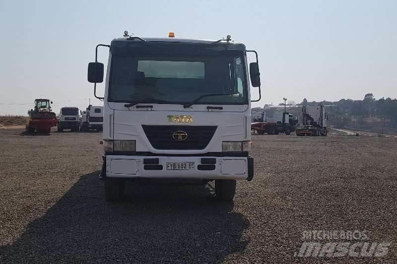 Tata Novus 3434 Muut kuorma-autot
