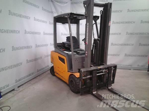 Jungheinrich EFG 320 Sähkötrukit