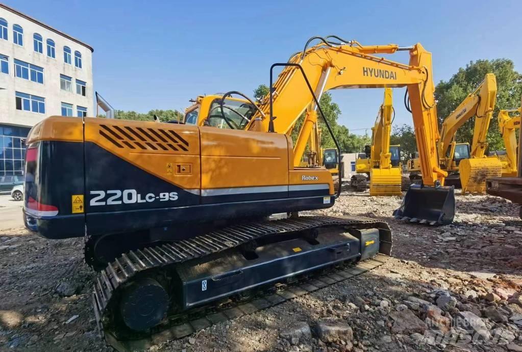 Hyundai R220LC-9S Pyöräkaivukoneet