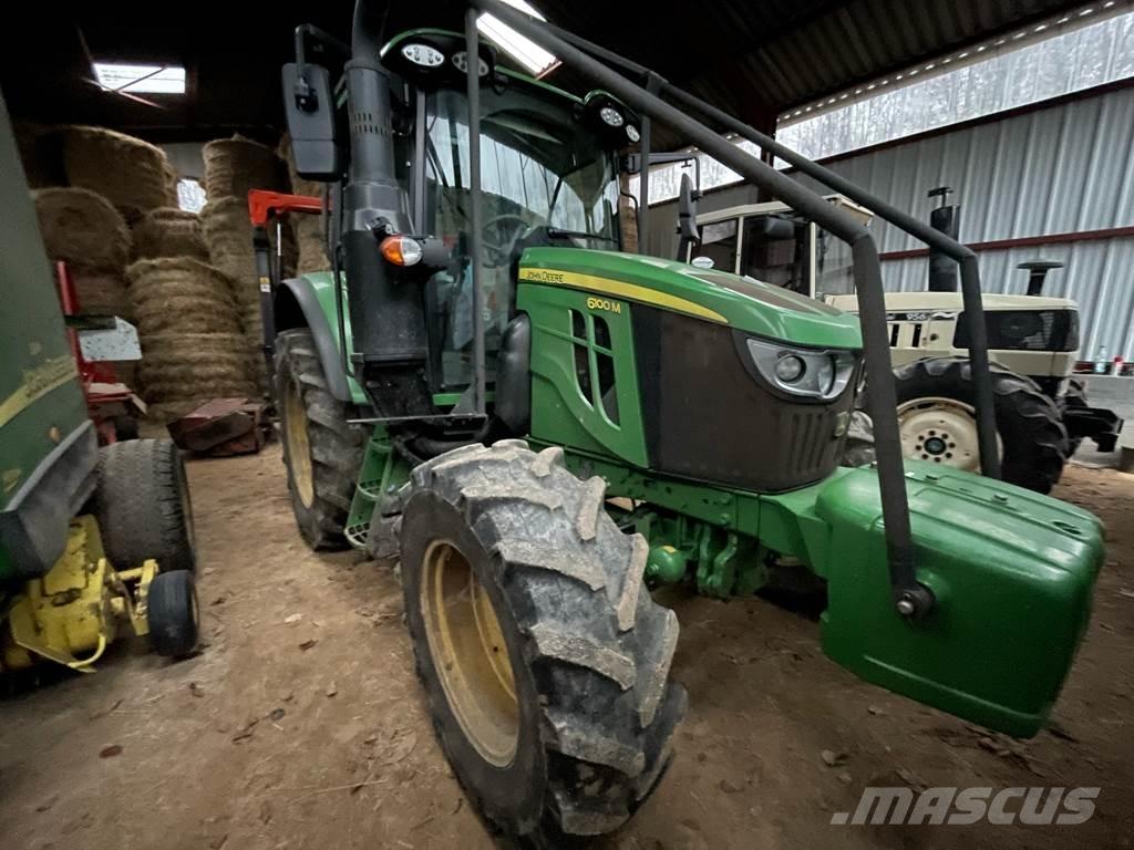 John Deere 6100 M Traktorit