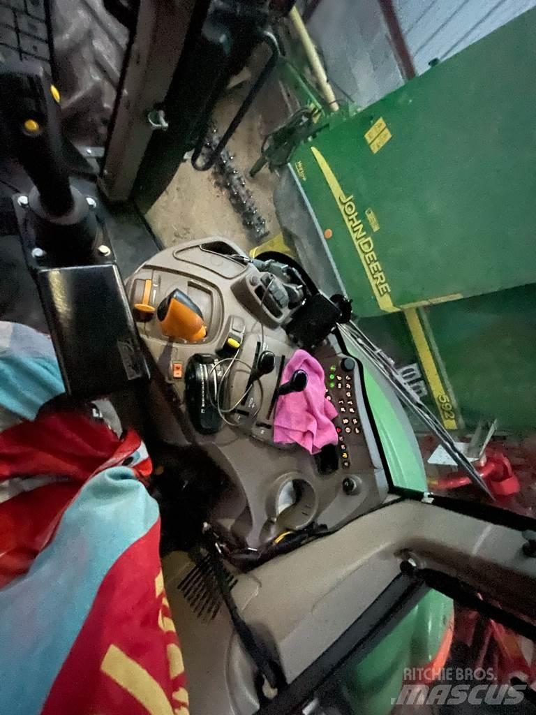 John Deere 6100 M Traktorit