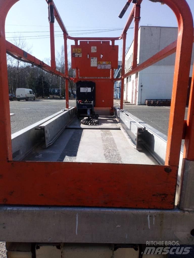 JLG 2630 ES Saksilavat