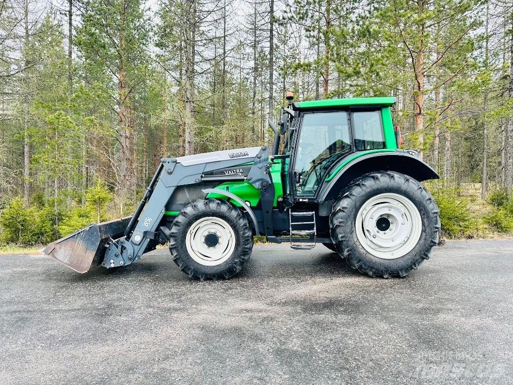 Valtra T 131 Traktorit