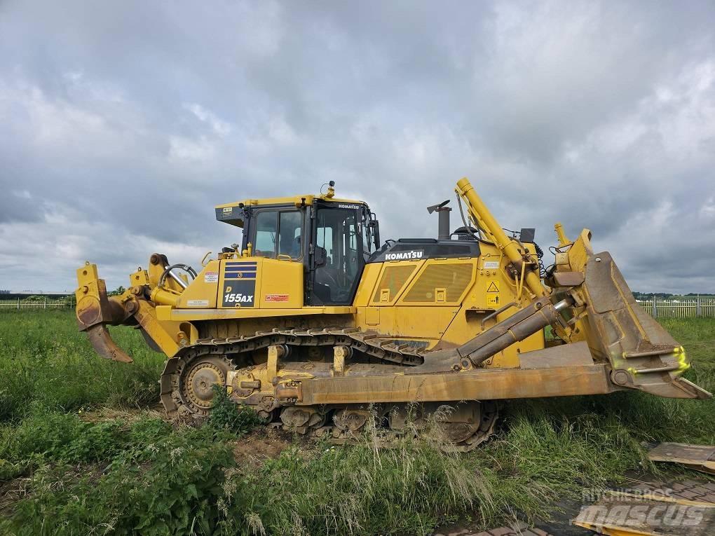 Komatsu D155AX-8 Telaketjupuskutraktorit