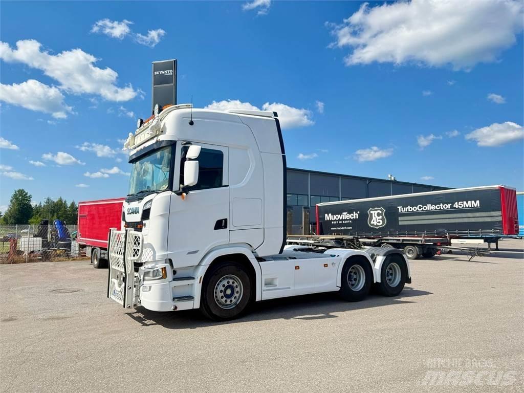Scania S580 6x4 Vetopöytäautot