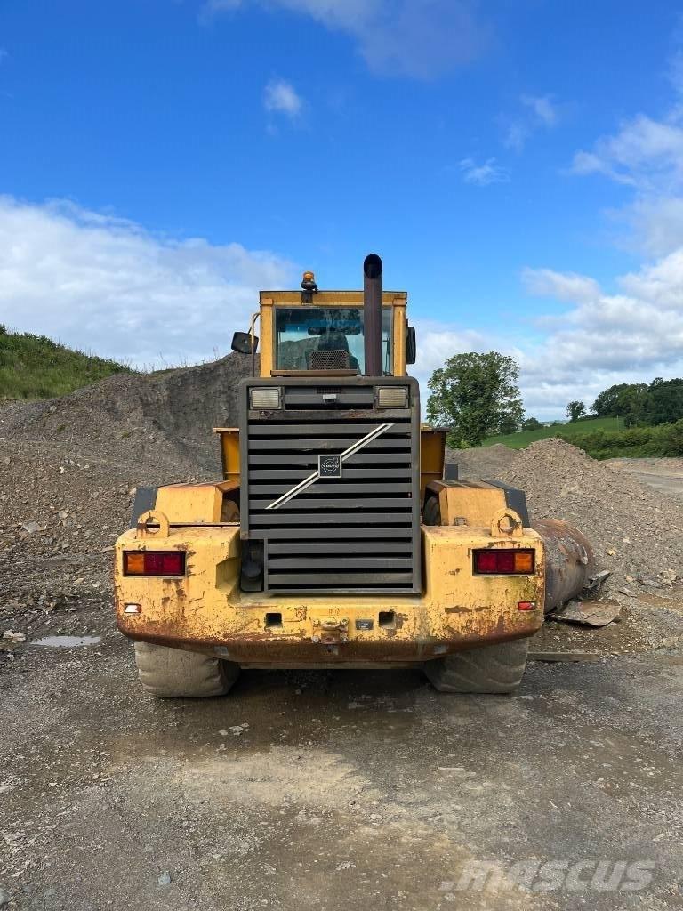 Volvo L 180 C Pyöräkuormaajat