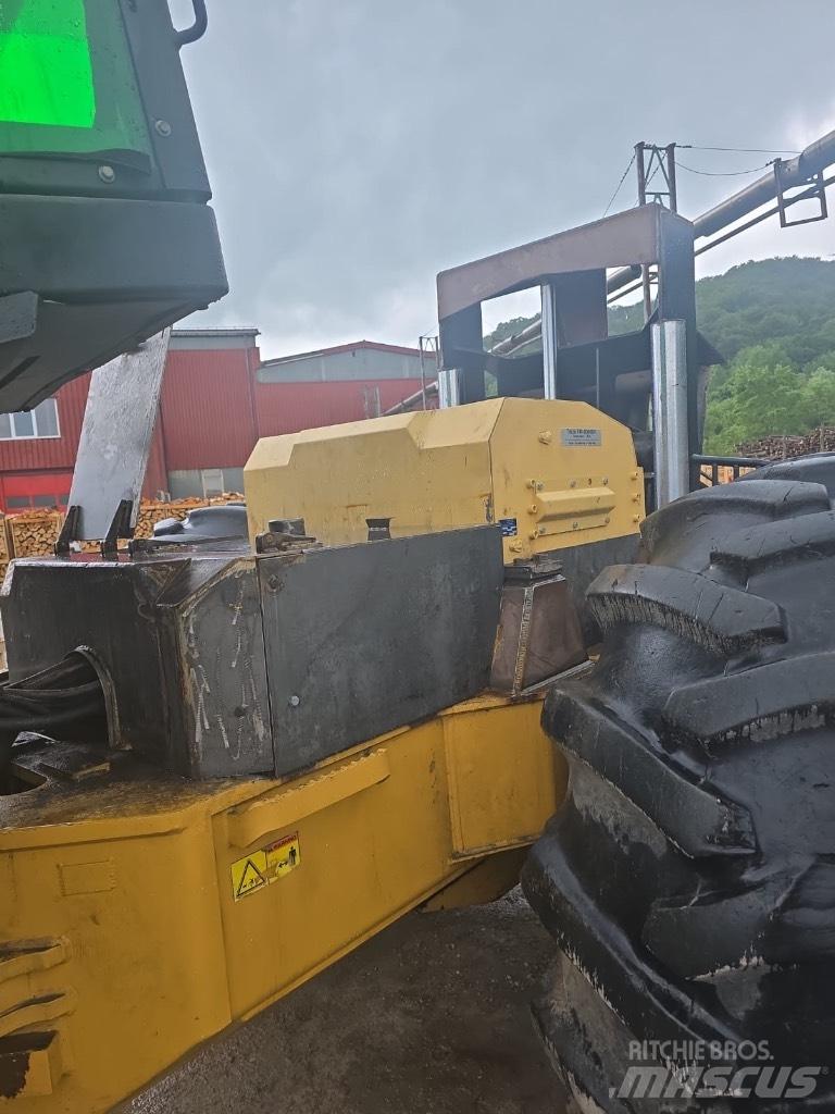 CAT 525 C Juontokoneet