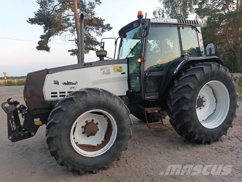 Valmet 8100 Traktorit