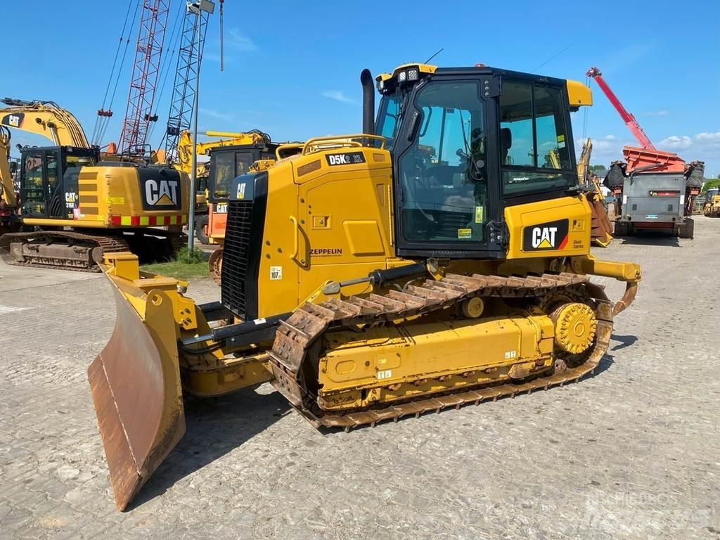 CAT D5K2 XL NVT Telaketjupuskutraktorit