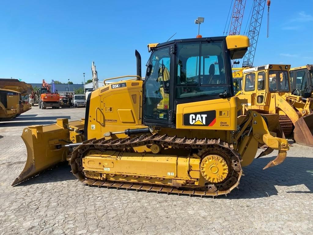 CAT D5K2 XL NVT Telaketjupuskutraktorit