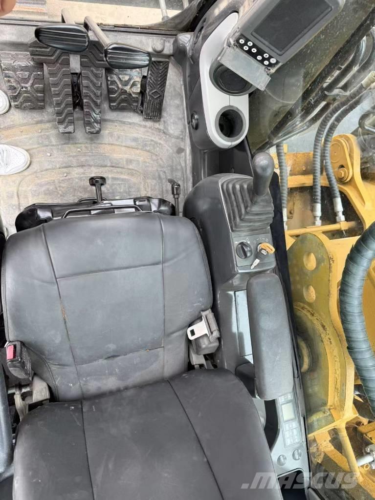 CAT 330 D L Telakaivukoneet