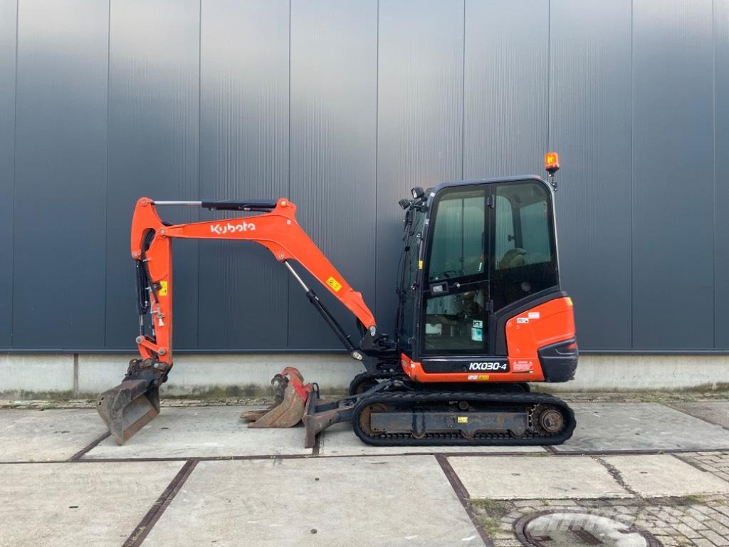 Kubota KX 030-4 Minikaivukoneet < 7t