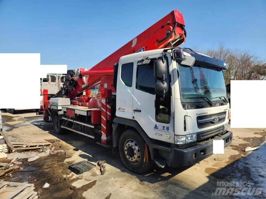 Horyong SKY450 Nostolava-autot