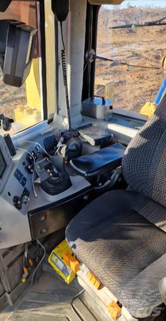 CAT D 8 T Telaketjupuskutraktorit