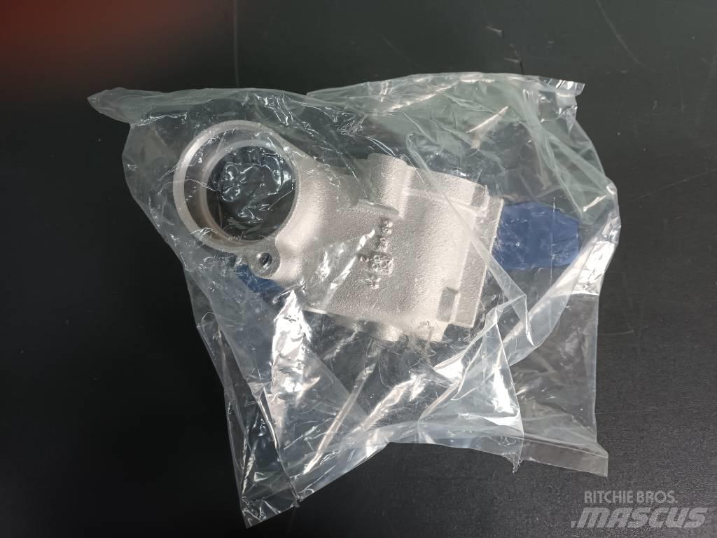 Volvo PIPE 1549312 Moottorit