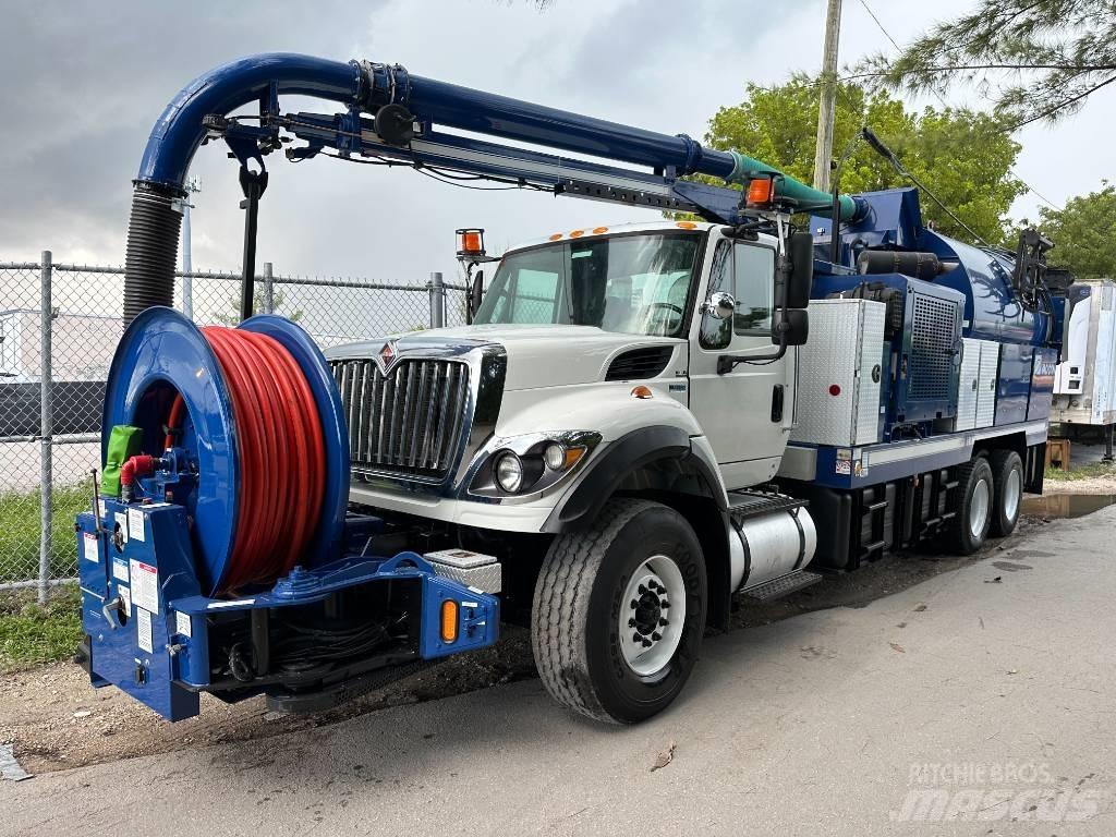 International 7500 Paine-/imuautot