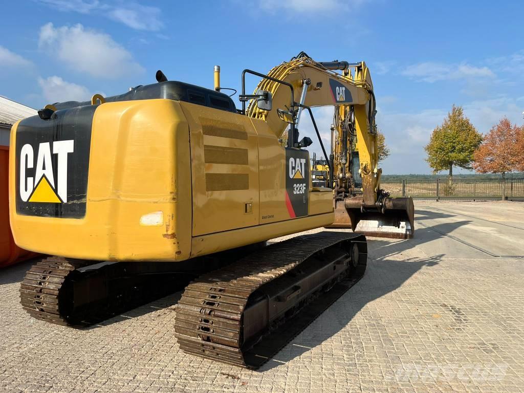 CAT 323 F L Telakaivukoneet