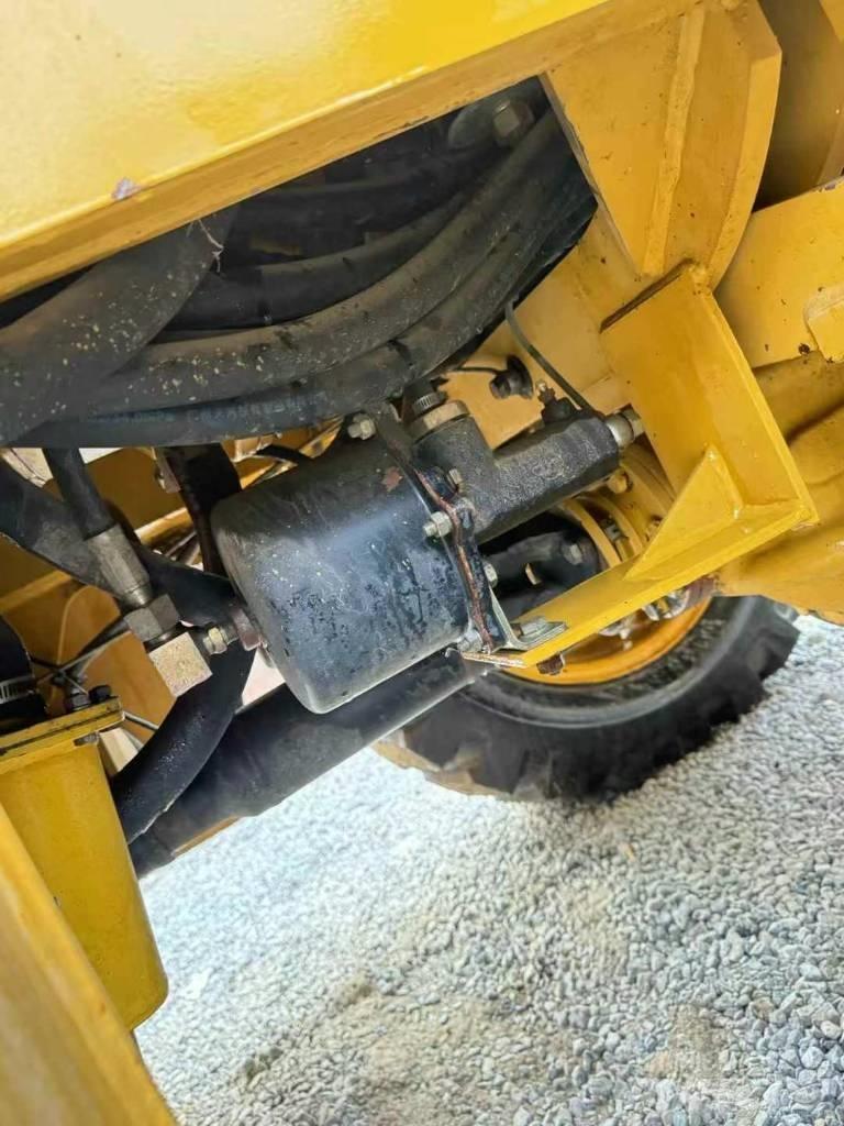 XCMG WZ 30-25 Kaivurikuormaajat