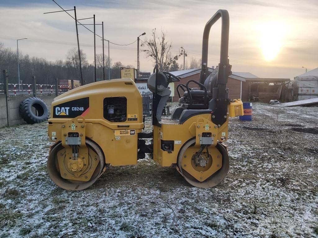 CAT CB 24 B Tandemjyrät
