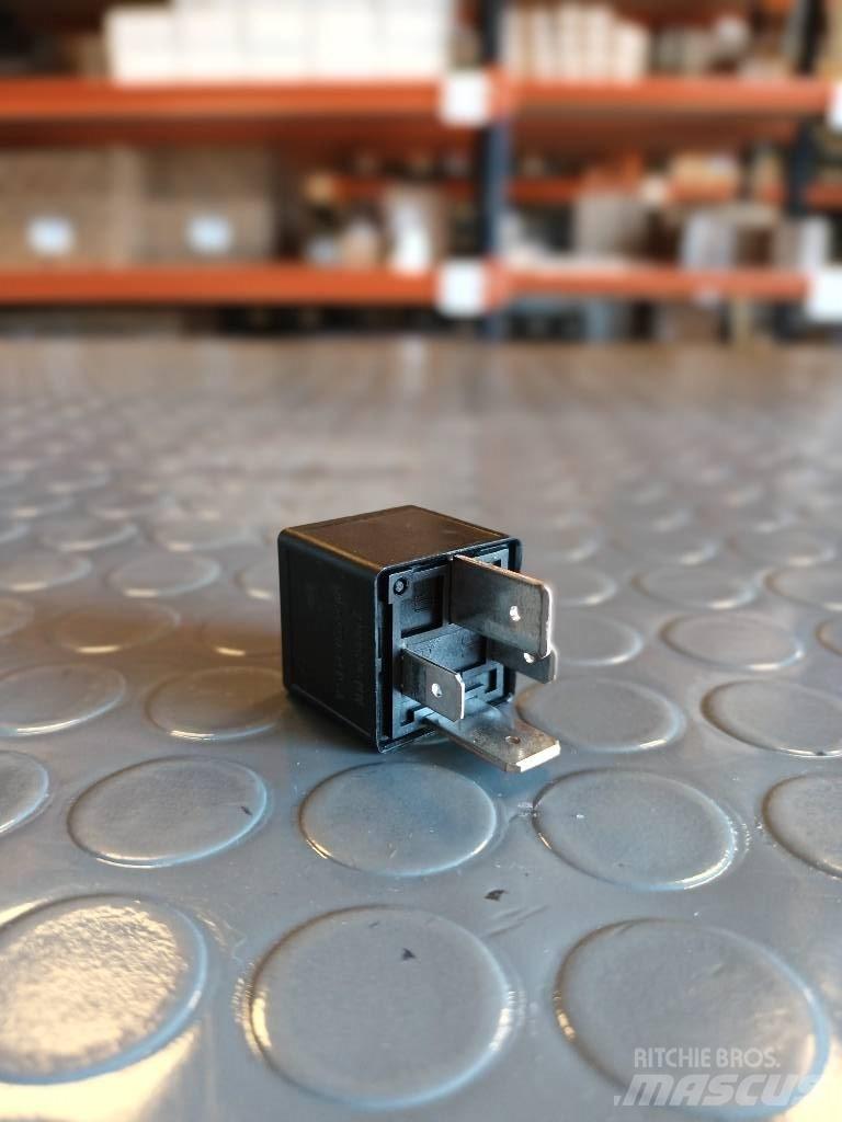 Volvo RELAY 21255974 Muut