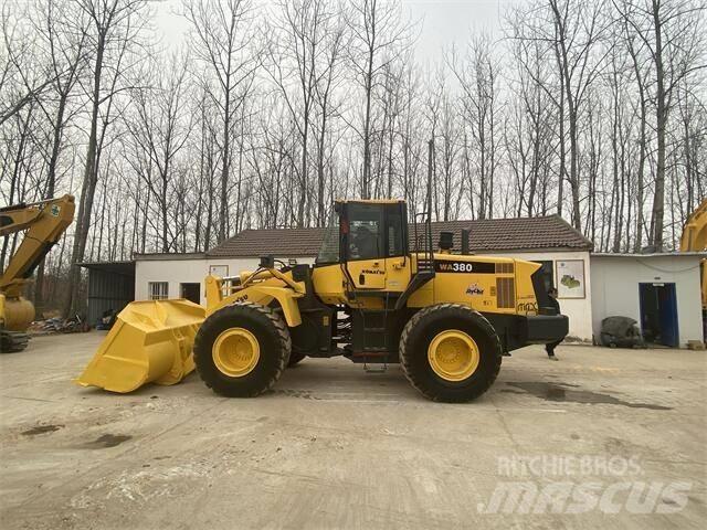 Komatsu WA380-6 Kaivurikuormaajat