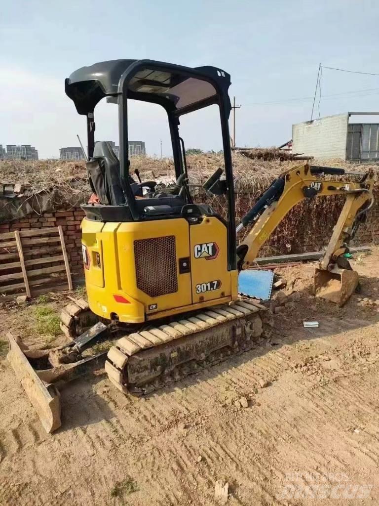 CAT 301.7 Minikaivukoneet < 7t